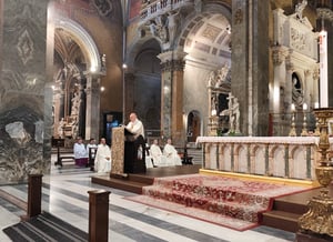 Celebrazione eucaristica con omelia in basilica.